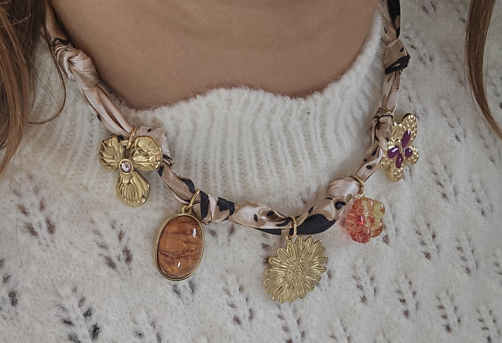 Collier Foulard Fleuri - Doré et Camel