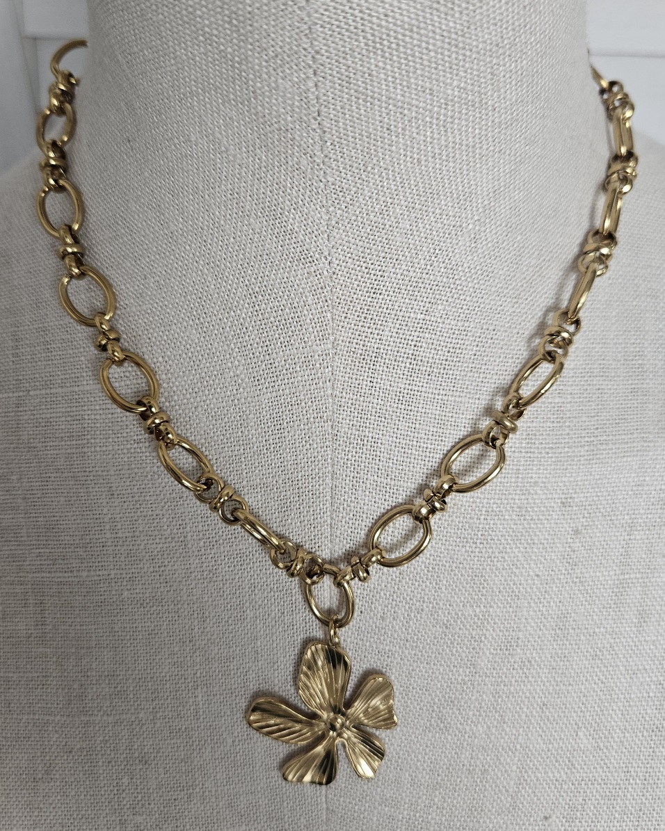Collier doré Fleur Solaire – Image 2