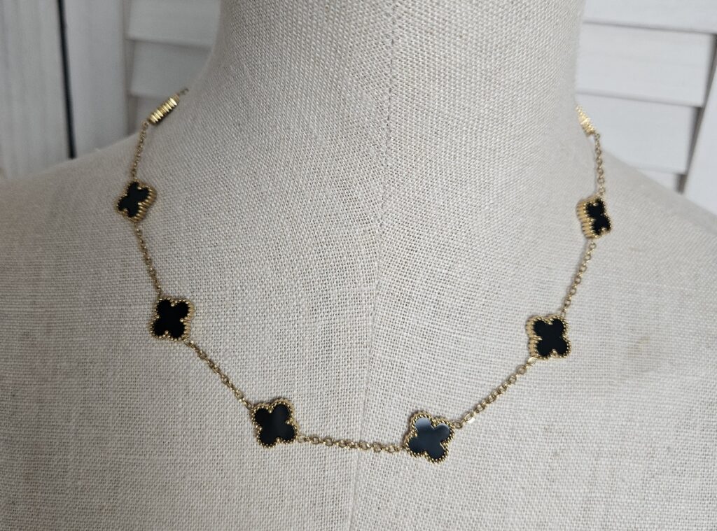 Collier Trèfles Dorés Noir