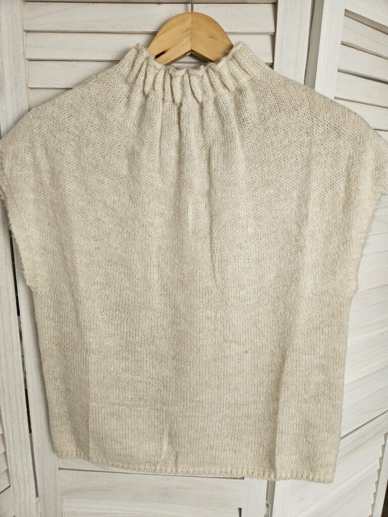 Pull sans manches en maille écru