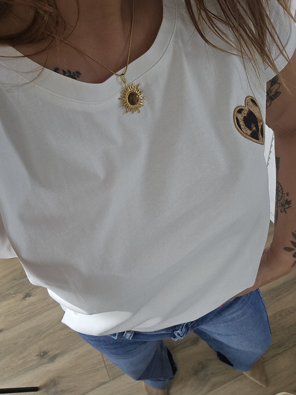 Tee-shirt blanc cœur léopard
