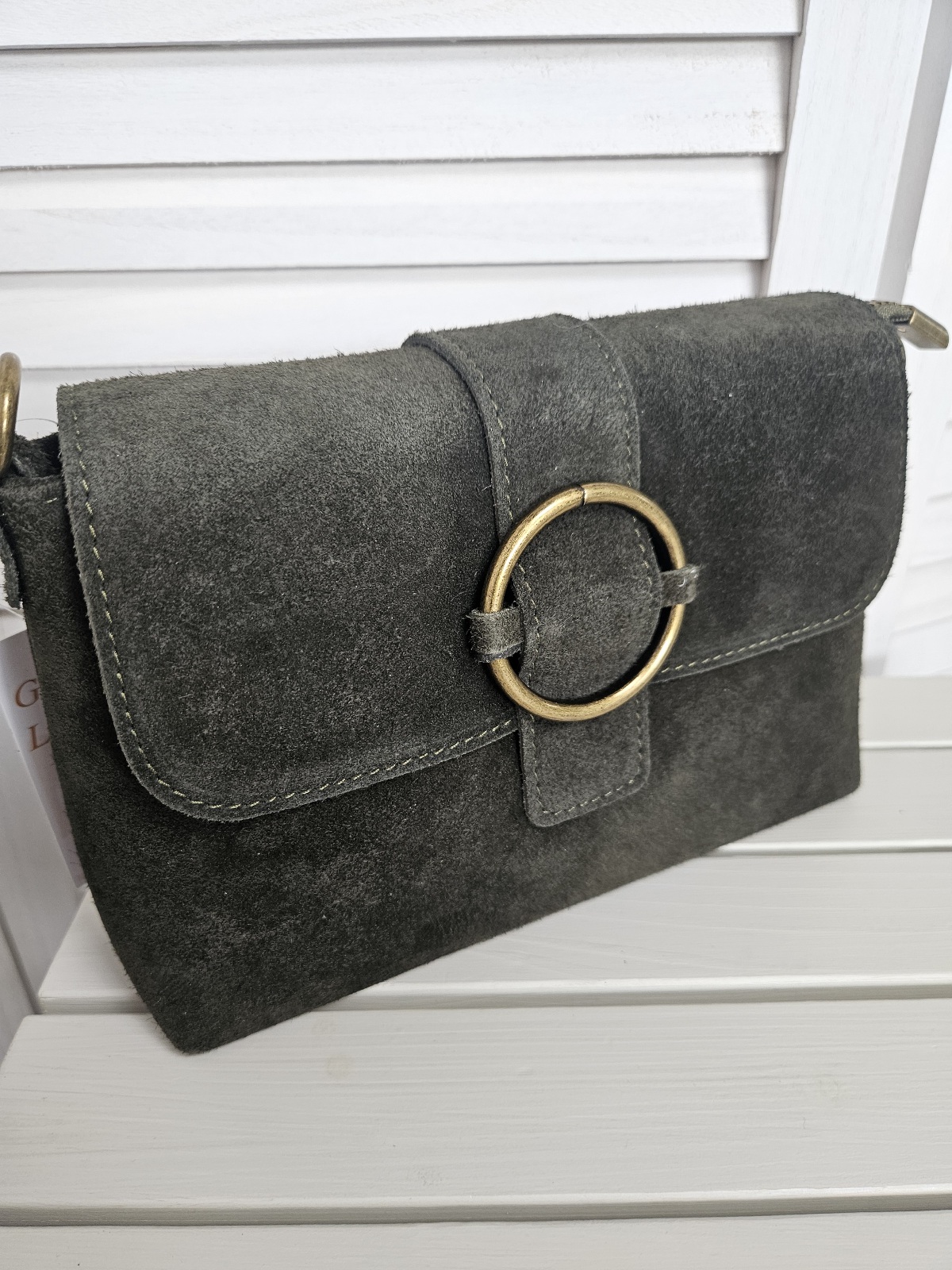 Sac bandoulière en cuir kaki – Image 2