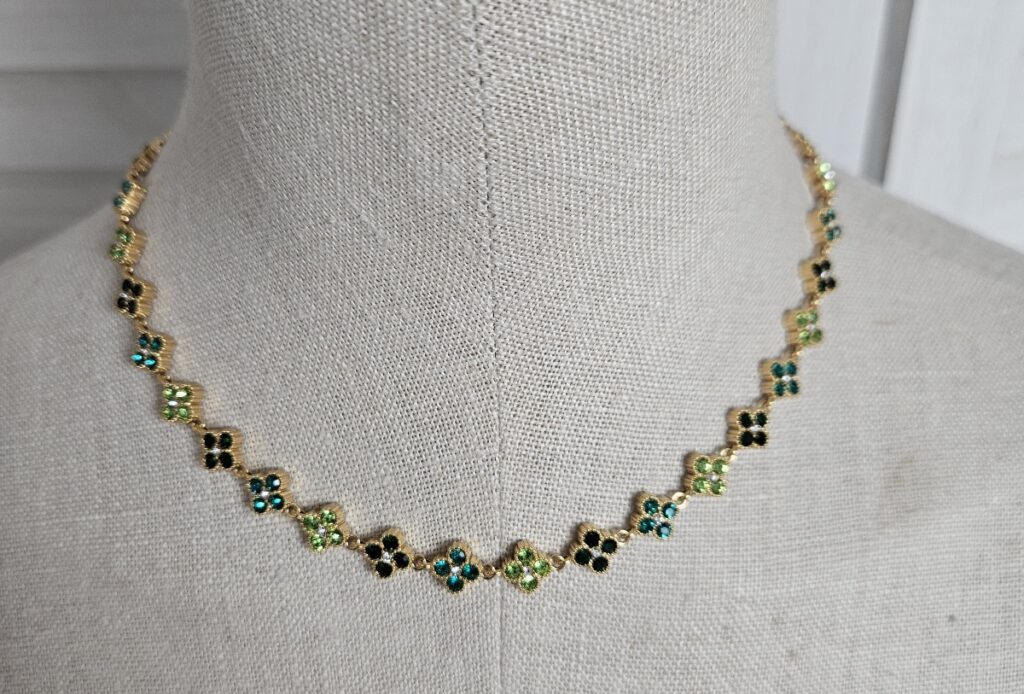 Collier Fleurs Emeraude