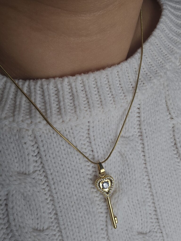 Collier Cléa - Clé cœur et strass